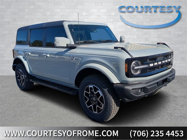 2024 Ford Bronco Outer Banks