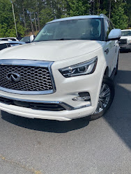 2023 INFINITI QX80 LUXE