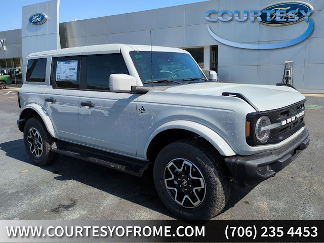 2026 Ford Bronco Outer Banks