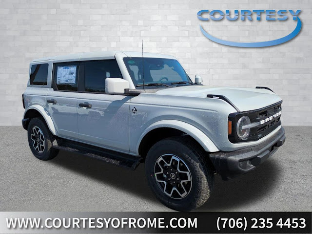 2026 Ford Bronco Outer Banks